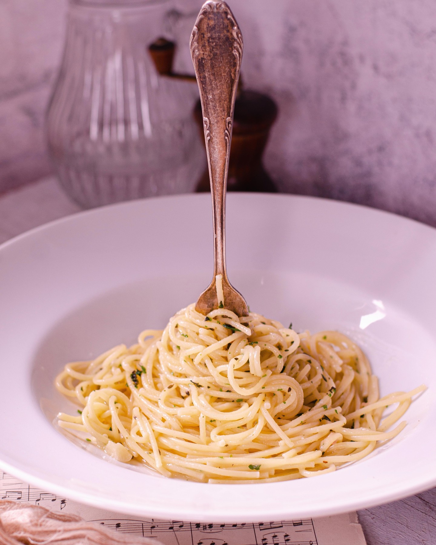 Super jednoduchá omáčka na cestoviny hotová za menej ako 5 minút
____
Super easy sauce for pasta made in less than 5 minutes
#pasta #cooking #sauce #foodphotographer #foodartclick_#foodphotography #foodblogger #foodiesofinstagram #foodstylist #foodpic #foodlovers #foodphoto #instgram #instafood