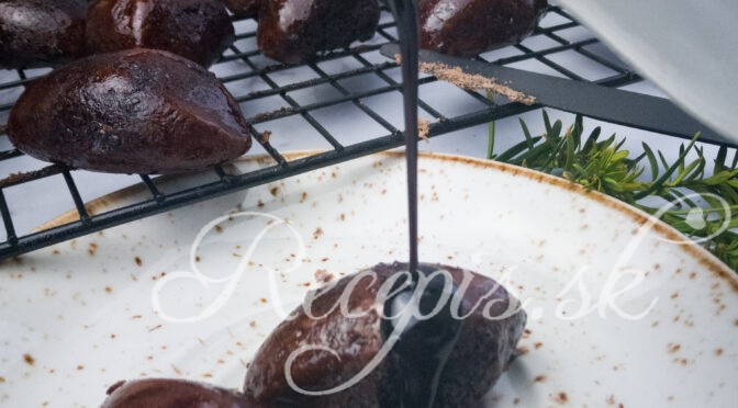 Glazed gingerbread biscuits