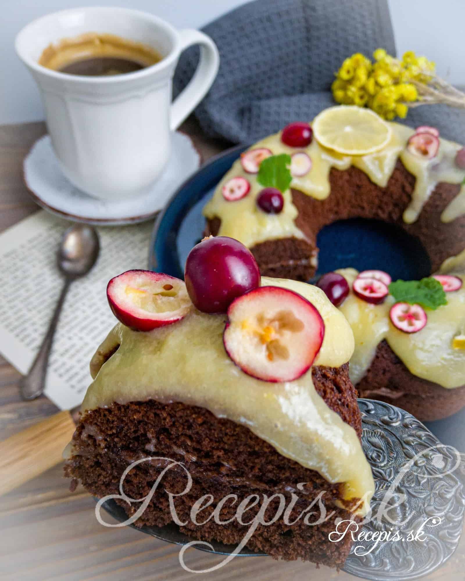 Chocolate cake with lemon curd