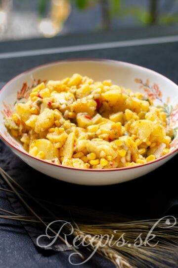 Lydia_Argilli_FoodPhotography_recepis.sk_Zemiakový šalát s kukuricou (bez majonézy)