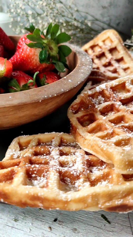 Belgic waffels, so beautiful tender and my kids just love them
#ingredients
4 eggs
1/2 fresh or 1 packet of dried yeast
0,5 Cup sugar
1 cup milk
1 cup melted butter
1½ cups flour
1 vanilla sugar
#belgicwaffles #belgischewaffeln #waffeln #vafles #sourdough #belgickevafle #predeti #bakinglove #pecenie #peceniesdetmi #bakingtime🍰 #familytime #foodphotography #mak #foodphotographer #foodartclick_#foodphotography #foodblogger #foodiesofinstagram #foodstylist #foodpic #foodlovers #foodphoto #instgram #instafood #slovakiafoodblogger #thisisslovakiafood
#palacinky