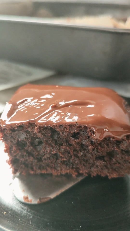 Super easy chocolate cake with poppy seeds
@hautescuisines @foodthe8thart @foodartclick_ @fotograficamentefoodstyle @food52 @9vaga_food9 @creativelysquared @foodelia @still_life_gallery_ @foodartproject @foodphotoaward @foodfluffer
#poppyseeds #chocolate #chocolatelovers #cokolada #cokoladovykolac #bakinglove #pecenie #peceniesdetmi #bakingtime🍰 #familytime #foodphotography #mak #foodphotographer #foodartclick_#foodphotography #foodblogger #foodiesofinstagram #foodstylist #foodpic #foodlovers #foodphoto #instgram #instafood #slovakiafoodblogger #thisisslovakiafood