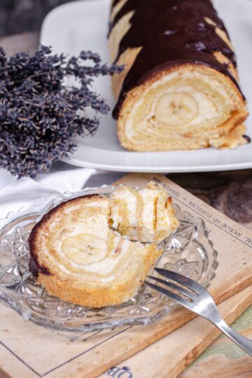 skvelá banánová roláda ako z cukrárne-Lydia_Argilli_FoodPhotography_recepis.sk