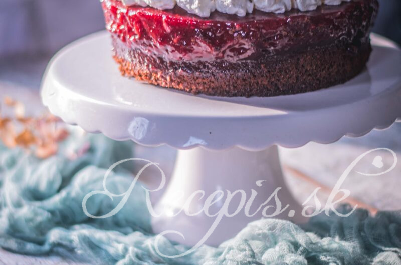 Maková torta s malinami