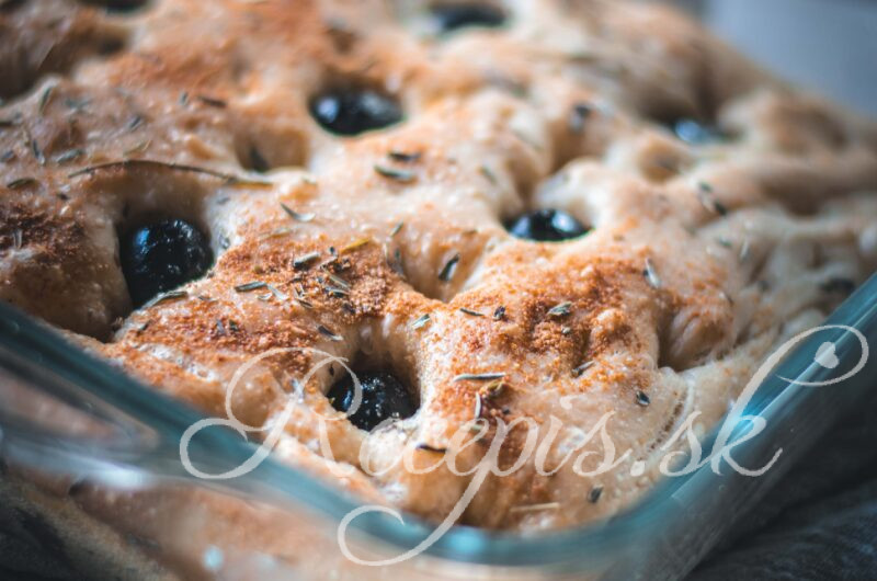 Hrnčeková focaccia