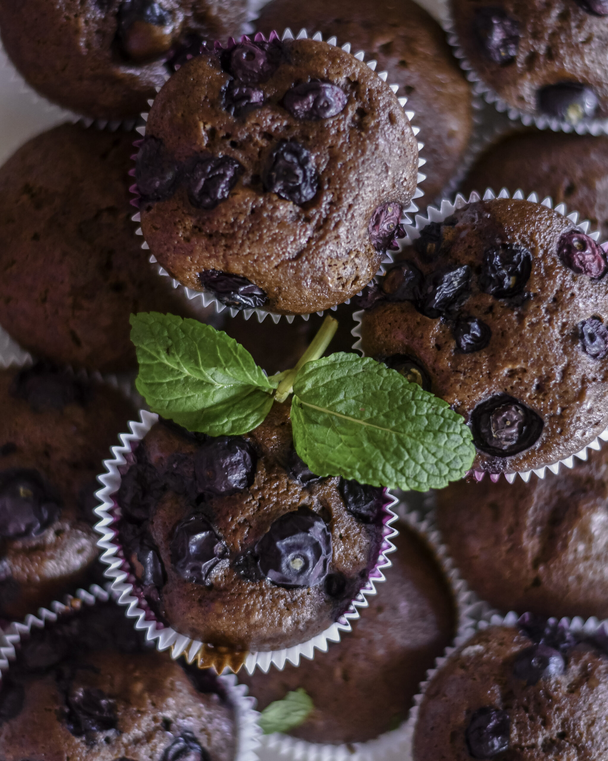 Čokoládové muffiny z kefíru a čučoriedok