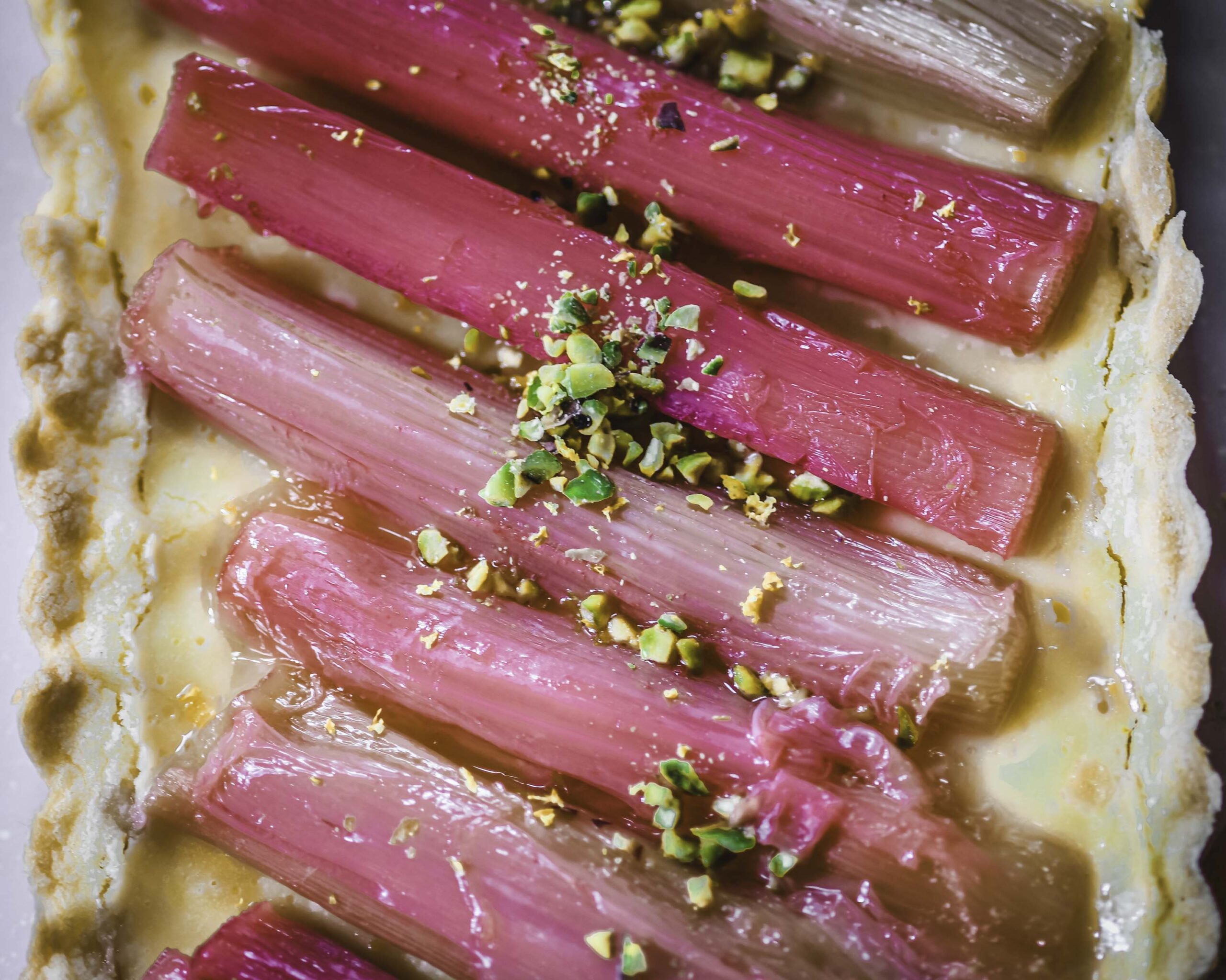 Lahodný rebarborový koláč s gréckym jogurtom