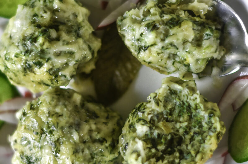 Bavorské špenátové knedlíky (Spinatknödel)