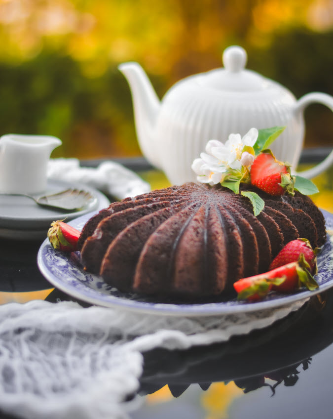 Jednoduchý banánový chlieb z hrnčeka | Vláčny kakaový banana bread s orechmi