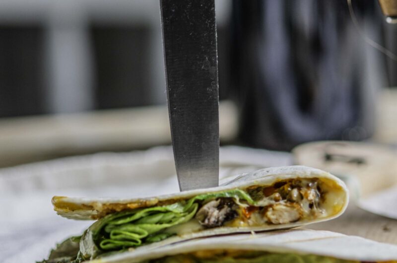 Rýchla zapekaná tortilla s kuracími prsiami
